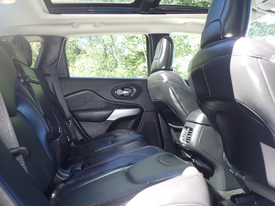 2018 Jeep Cherokee Trailhawk 4x4, available for sale in Storrs, Connecticut | Eagleville Motors. Storrs, Connecticut 2018 Jeep Cherokee Trailhawk 4x4, available for sale in Storrs, Connecticut | Eagleville Motors. Storrs, Connecticut