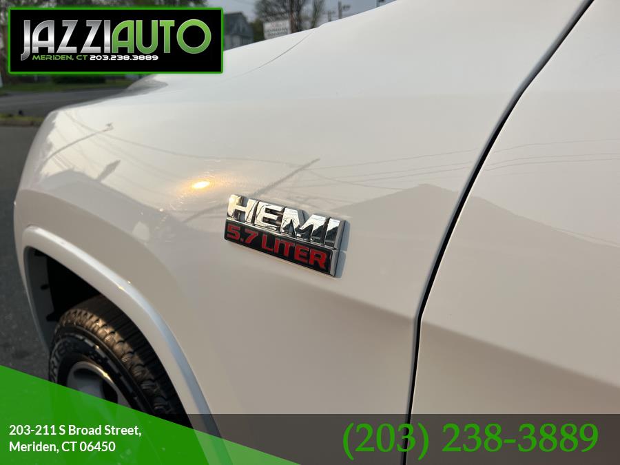 2014 Jeep Grand Cherokee 4WD 4dr Overland, available for sale in Meriden, Connecticut | Jazzi Auto Sales LLC. Meriden, Connecticut 2014 Jeep Grand Cherokee 4WD 4dr Overland, available for sale in Meriden, Connecticut | Jazzi Auto Sales LLC. Meriden, Connecticut
