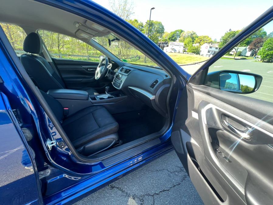 2017 Nissan Altima 2.5 SR Sedan, available for sale in Waterbury, Connecticut | Platinum Auto Care. Waterbury, Connecticut 2017 Nissan Altima 2.5 SR Sedan, available for sale in Waterbury, Connecticut | Platinum Auto Care. Waterbury, Connecticut