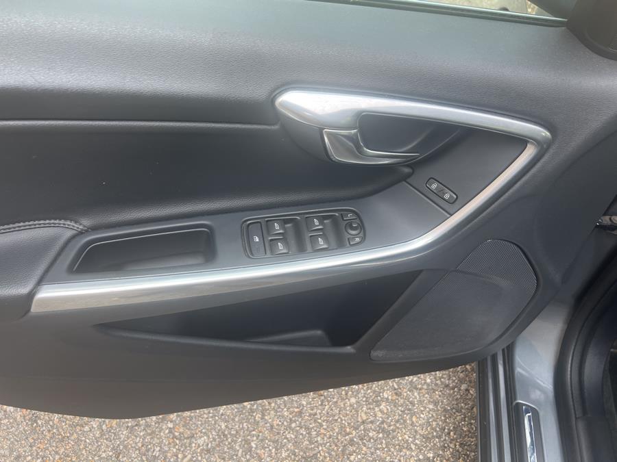 2016 Volvo S60 4dr Sdn T5 Drive-E Premier FWD, available for sale in New London, Connecticut | TJ Motors. New London, Connecticut 2016 Volvo S60 4dr Sdn T5 Drive-E Premier FWD, available for sale in New London, Connecticut | TJ Motors. New London, Connecticut