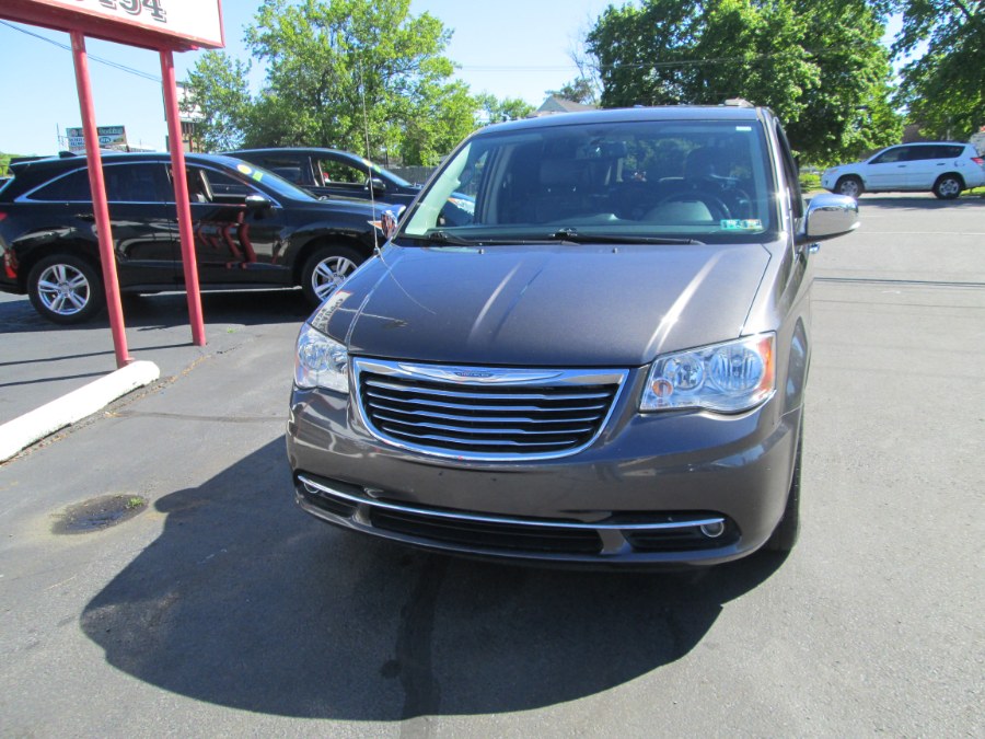 2015 Chrysler Town & Country 4dr Wgn Touring-L, available for sale in Levittown, Pennsylvania | Levittown Auto. Levittown, Pennsylvania 2015 Chrysler Town & Country 4dr Wgn Touring-L, available for sale in Levittown, Pennsylvania | Levittown Auto. Levittown, Pennsylvania