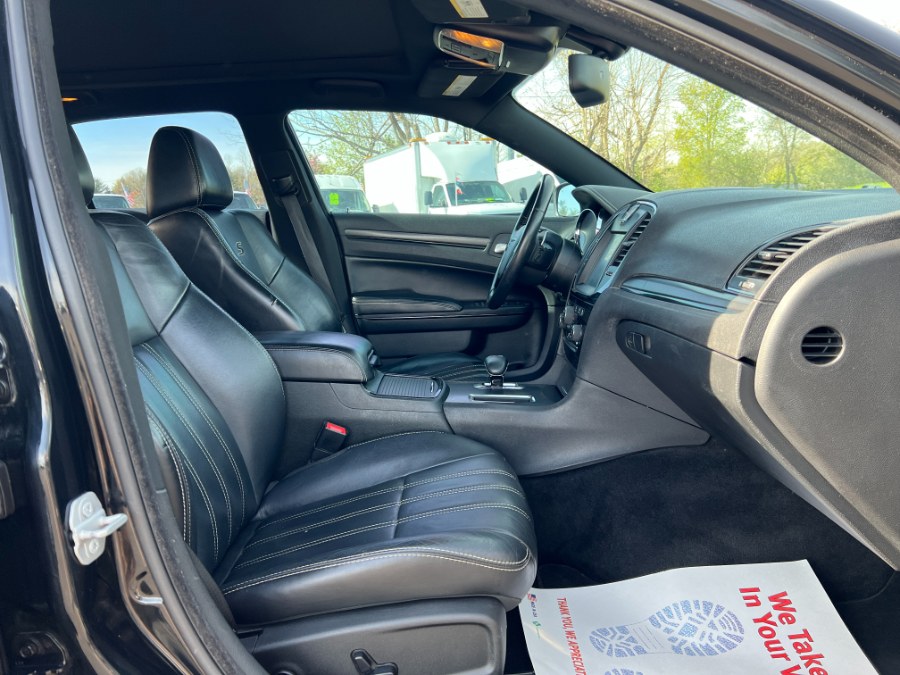 2014 Chrysler 300 4dr Sdn 300S AWD, available for sale in Ortonville, Michigan | Marsh Auto Sales LLC. Ortonville, Michigan 2014 Chrysler 300 4dr Sdn 300S AWD, available for sale in Ortonville, Michigan | Marsh Auto Sales LLC. Ortonville, Michigan