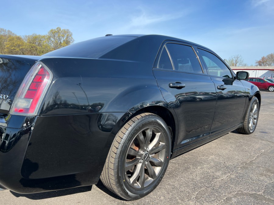 2014 Chrysler 300 4dr Sdn 300S AWD, available for sale in Ortonville, Michigan | Marsh Auto Sales LLC. Ortonville, Michigan 2014 Chrysler 300 4dr Sdn 300S AWD, available for sale in Ortonville, Michigan | Marsh Auto Sales LLC. Ortonville, Michigan