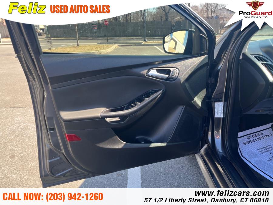2015 Ford Focus 4dr Sdn SE, available for sale in Danbury, Connecticut | Feliz Used Auto Sales. Danbury, Connecticut 2015 Ford Focus 4dr Sdn SE, available for sale in Danbury, Connecticut | Feliz Used Auto Sales. Danbury, Connecticut