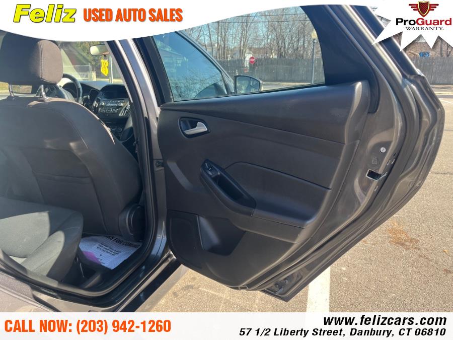 2015 Ford Focus 4dr Sdn SE, available for sale in Danbury, Connecticut | Feliz Used Auto Sales. Danbury, Connecticut 2015 Ford Focus 4dr Sdn SE, available for sale in Danbury, Connecticut | Feliz Used Auto Sales. Danbury, Connecticut