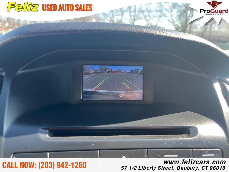 2015 Ford Focus 4dr Sdn SE, available for sale in Danbury, Connecticut | Feliz Used Auto Sales. Danbury, Connecticut 2015 Ford Focus 4dr Sdn SE, available for sale in Danbury, Connecticut | Feliz Used Auto Sales. Danbury, Connecticut