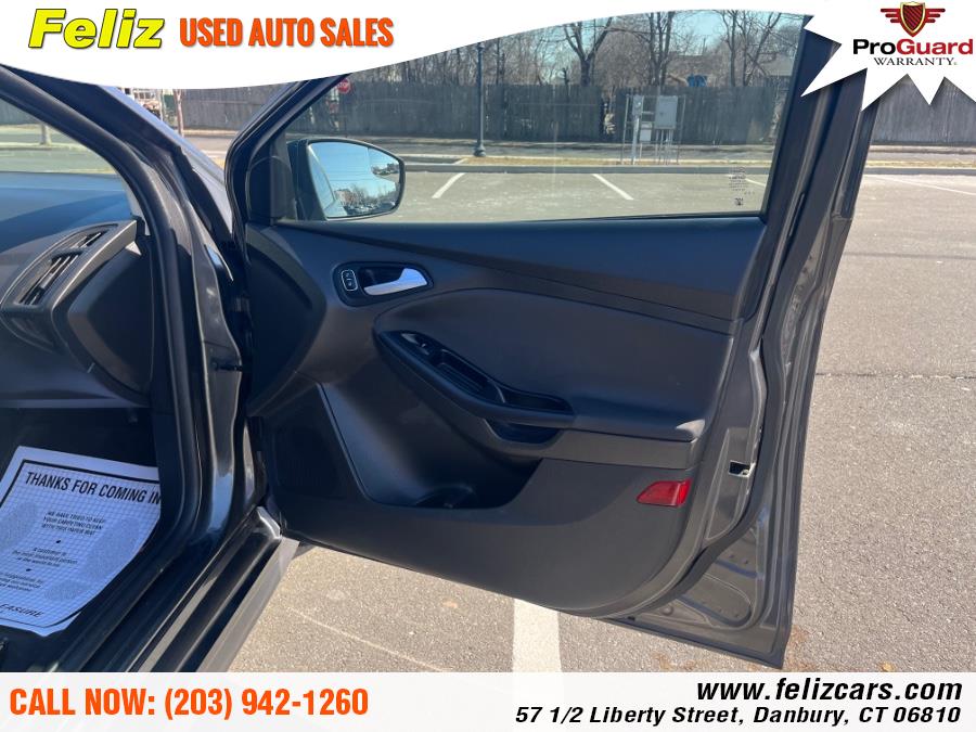 2015 Ford Focus 4dr Sdn SE, available for sale in Danbury, Connecticut | Feliz Used Auto Sales. Danbury, Connecticut 2015 Ford Focus 4dr Sdn SE, available for sale in Danbury, Connecticut | Feliz Used Auto Sales. Danbury, Connecticut