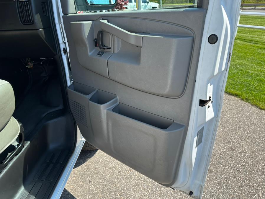 2017 Chevrolet Express Cargo Van RWD 2500 135", available for sale in South Windsor, Connecticut | Mike And Tony Auto Sales, Inc. South Windsor, Connecticut 2017 Chevrolet Express Cargo Van RWD 2500 135", available for sale in South Windsor, Connecticut | Mike And Tony Auto Sales, Inc. South Windsor, Connecticut