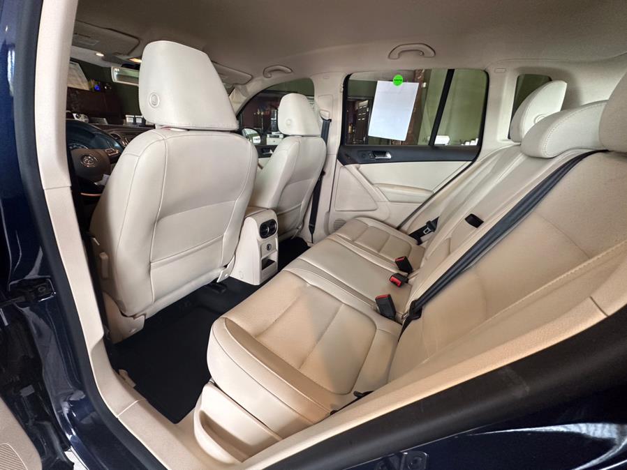 2016 Volkswagen Tiguan 4MOTION 4dr Auto S, available for sale in West Hartford, Connecticut | AutoMax. West Hartford, Connecticut 2016 Volkswagen Tiguan 4MOTION 4dr Auto S, available for sale in West Hartford, Connecticut | AutoMax. West Hartford, Connecticut