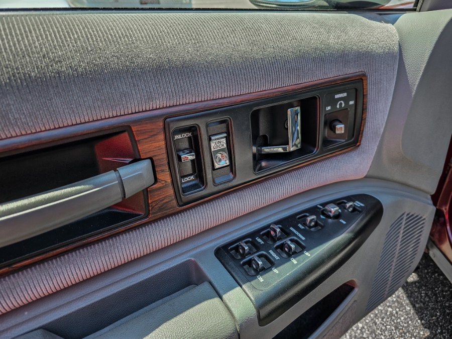 1991 Chevrolet Caprice 4dr Sedan Classic, available for sale in Newark, New Jersey | RT Auto Center LLC. Newark, New Jersey 1991 Chevrolet Caprice 4dr Sedan Classic, available for sale in Newark, New Jersey | RT Auto Center LLC. Newark, New Jersey