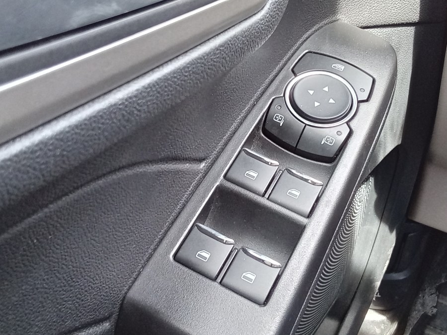 2021 Ford Escape SEL FWD, available for sale in Irvington, New Jersey | NJ Used Cars Center. Irvington, New Jersey 2021 Ford Escape SEL FWD, available for sale in Irvington, New Jersey | NJ Used Cars Center. Irvington, New Jersey