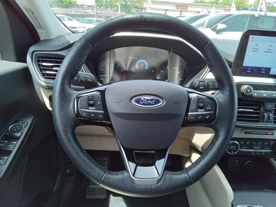 2021 Ford Escape SEL FWD, available for sale in Irvington, New Jersey | NJ Used Cars Center. Irvington, New Jersey 2021 Ford Escape SEL FWD, available for sale in Irvington, New Jersey | NJ Used Cars Center. Irvington, New Jersey