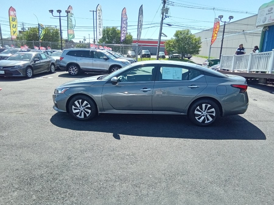 2020 Nissan Altima 2.5 S Sedan, available for sale in Irvington, New Jersey | NJ Used Cars Center. Irvington, New Jersey 2020 Nissan Altima 2.5 S Sedan, available for sale in Irvington, New Jersey | NJ Used Cars Center. Irvington, New Jersey