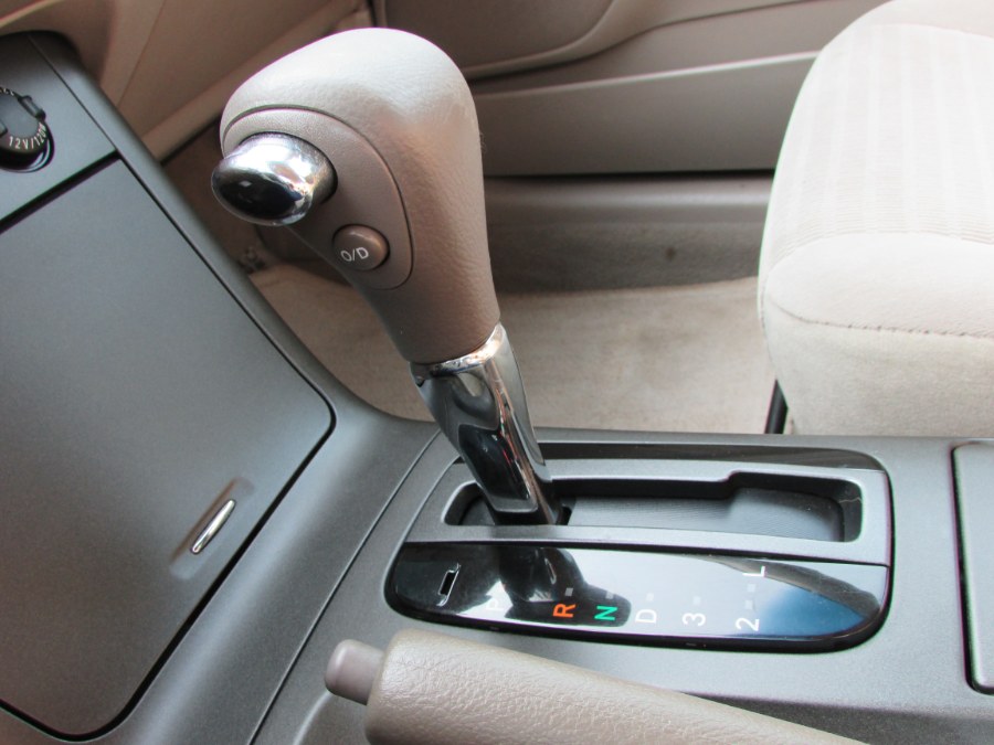2005 Toyota Camry 4dr Sdn LE Auto, available for sale in East Windsor, Connecticut | United Auto Sales of E Windsor, Inc. East Windsor, Connecticut 2005 Toyota Camry 4dr Sdn LE Auto, available for sale in East Windsor, Connecticut | United Auto Sales of E Windsor, Inc. East Windsor, Connecticut