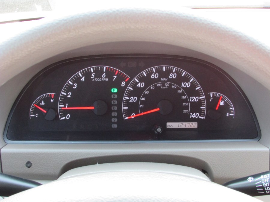 2005 Toyota Camry 4dr Sdn LE Auto, available for sale in East Windsor, Connecticut | United Auto Sales of E Windsor, Inc. East Windsor, Connecticut 2005 Toyota Camry 4dr Sdn LE Auto, available for sale in East Windsor, Connecticut | United Auto Sales of E Windsor, Inc. East Windsor, Connecticut