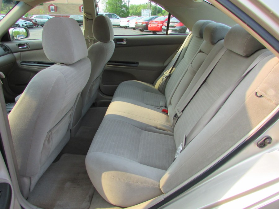 2005 Toyota Camry 4dr Sdn LE Auto, available for sale in East Windsor, Connecticut | United Auto Sales of E Windsor, Inc. East Windsor, Connecticut 2005 Toyota Camry 4dr Sdn LE Auto, available for sale in East Windsor, Connecticut | United Auto Sales of E Windsor, Inc. East Windsor, Connecticut