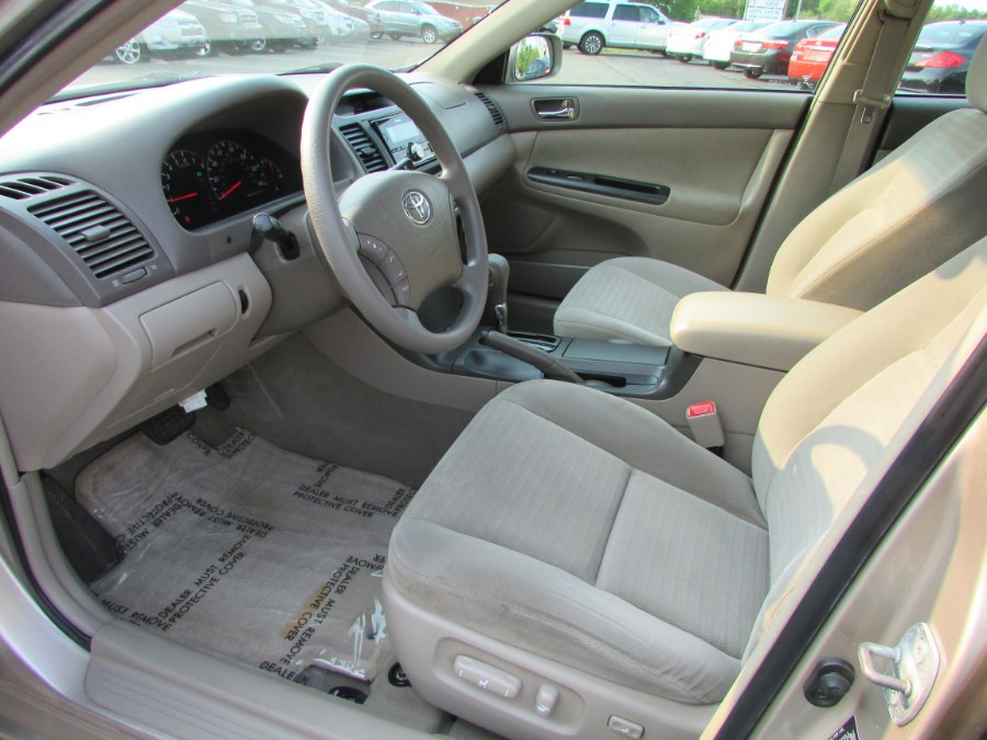 2005 Toyota Camry 4dr Sdn LE Auto, available for sale in East Windsor, Connecticut | United Auto Sales of E Windsor, Inc. East Windsor, Connecticut 2005 Toyota Camry 4dr Sdn LE Auto, available for sale in East Windsor, Connecticut | United Auto Sales of E Windsor, Inc. East Windsor, Connecticut