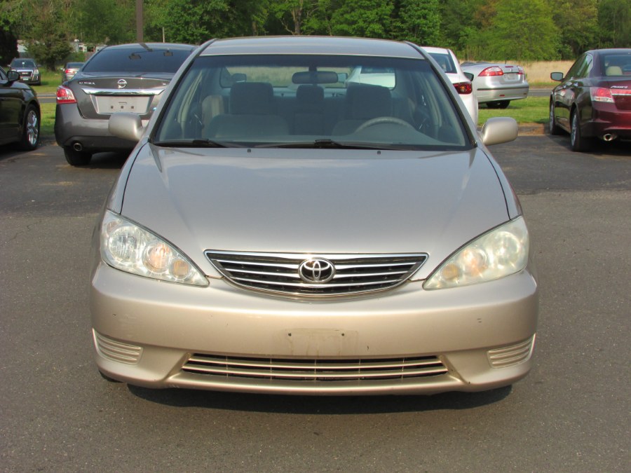 2005 Toyota Camry 4dr Sdn LE Auto, available for sale in East Windsor, Connecticut | United Auto Sales of E Windsor, Inc. East Windsor, Connecticut 2005 Toyota Camry 4dr Sdn LE Auto, available for sale in East Windsor, Connecticut | United Auto Sales of E Windsor, Inc. East Windsor, Connecticut