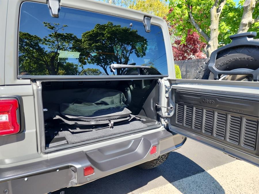 2022 Jeep Wrangler Unlimited High Tide 4x4, available for sale in Islip, New York | L.I. Auto Gallery. Islip, New York 2022 Jeep Wrangler Unlimited High Tide 4x4, available for sale in Islip, New York | L.I. Auto Gallery. Islip, New York