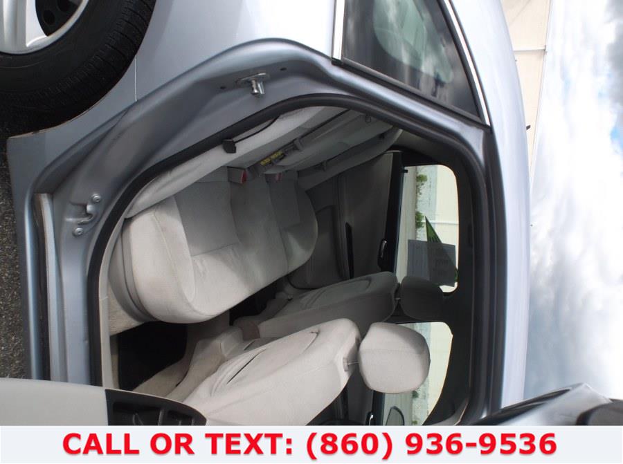 2005 Chevrolet Impala 4dr Sdn LS, available for sale in Hartford, Connecticut | Lee Motors Sales Inc. Hartford, Connecticut 2005 Chevrolet Impala 4dr Sdn LS, available for sale in Hartford, Connecticut | Lee Motors Sales Inc. Hartford, Connecticut
