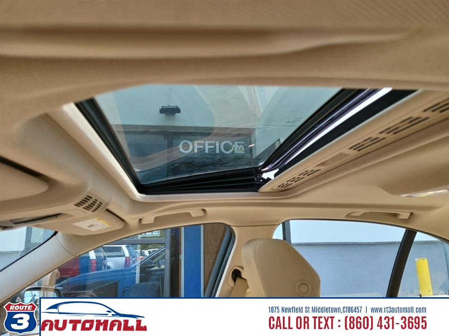 2013 BMW 3 Series 4dr Sdn 328i xDrive AWD, available for sale in Middletown, Connecticut | RT 3 AUTO MALL LLC. Middletown, Connecticut 2013 BMW 3 Series 4dr Sdn 328i xDrive AWD, available for sale in Middletown, Connecticut | RT 3 AUTO MALL LLC. Middletown, Connecticut