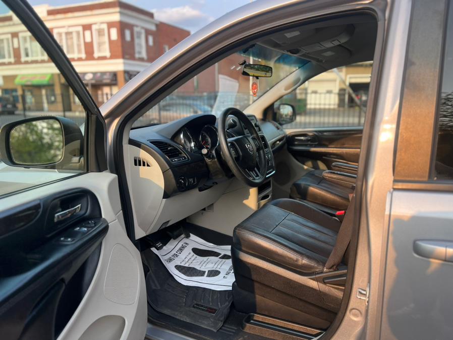 2016 Dodge Grand Caravan 4dr Wgn SE, available for sale in Springfield, Massachusetts | Jordan Auto Sales. Springfield, Massachusetts 2016 Dodge Grand Caravan 4dr Wgn SE, available for sale in Springfield, Massachusetts | Jordan Auto Sales. Springfield, Massachusetts