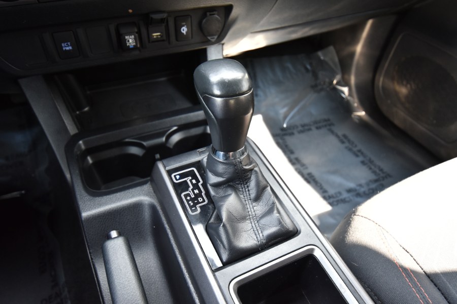 2020 Toyota Tacoma 4WD TRD Sport Double Cab 5'' Bed V6 AT, available for sale in Waterbury, Connecticut | Highline Car Connection. Waterbury, Connecticut 2020 Toyota Tacoma 4WD TRD Sport Double Cab 5'' Bed V6 AT, available for sale in Waterbury, Connecticut | Highline Car Connection. Waterbury, Connecticut