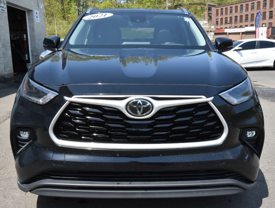 2021 Toyota Highlander XLE AWD, available for sale in Waterbury, Connecticut | Highline Car Connection. Waterbury, Connecticut 2021 Toyota Highlander XLE AWD, available for sale in Waterbury, Connecticut | Highline Car Connection. Waterbury, Connecticut