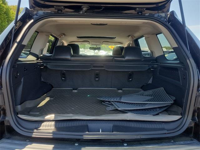 2010 Jeep Grand Cherokee Laredo, available for sale in Stratford, Connecticut | Wiz Leasing Inc. Stratford, Connecticut 2010 Jeep Grand Cherokee Laredo, available for sale in Stratford, Connecticut | Wiz Leasing Inc. Stratford, Connecticut