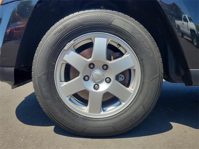 2010 Jeep Grand Cherokee Laredo, available for sale in Stratford, Connecticut | Wiz Leasing Inc. Stratford, Connecticut 2010 Jeep Grand Cherokee Laredo, available for sale in Stratford, Connecticut | Wiz Leasing Inc. Stratford, Connecticut