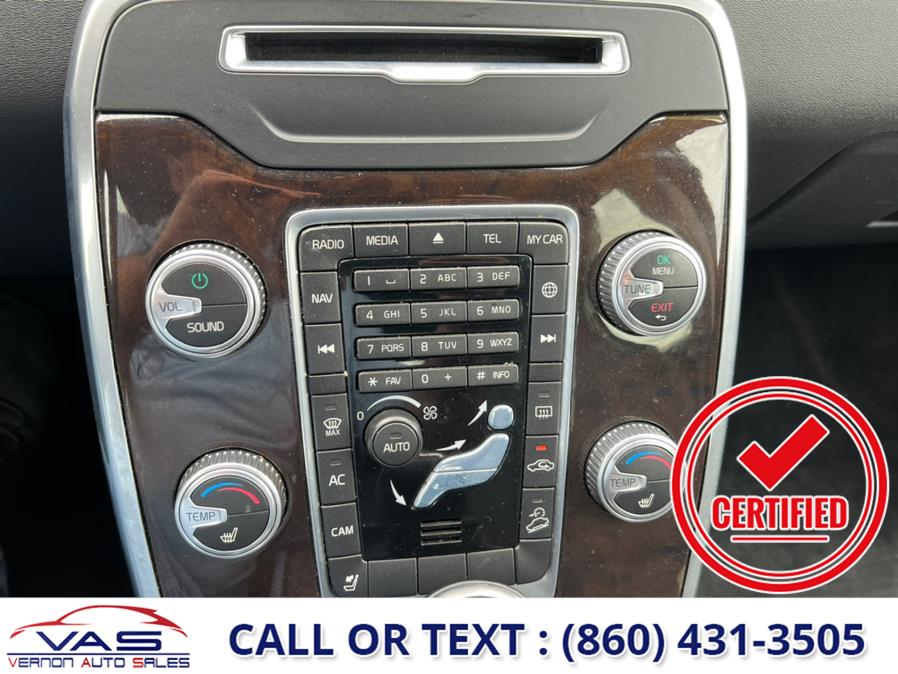 2016 Volvo XC70 AWD 4dr Wgn T5 Premier, available for sale in Manchester, Connecticut | Vernon Auto Sale & Service. Manchester, Connecticut 2016 Volvo XC70 AWD 4dr Wgn T5 Premier, available for sale in Manchester, Connecticut | Vernon Auto Sale & Service. Manchester, Connecticut