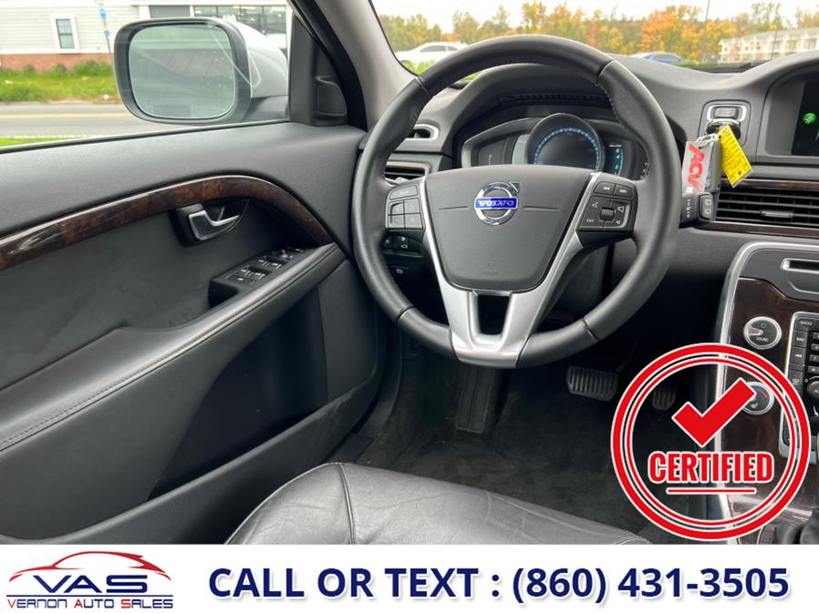 2016 Volvo XC70 AWD 4dr Wgn T5 Premier, available for sale in Manchester, Connecticut | Vernon Auto Sale & Service. Manchester, Connecticut 2016 Volvo XC70 AWD 4dr Wgn T5 Premier, available for sale in Manchester, Connecticut | Vernon Auto Sale & Service. Manchester, Connecticut