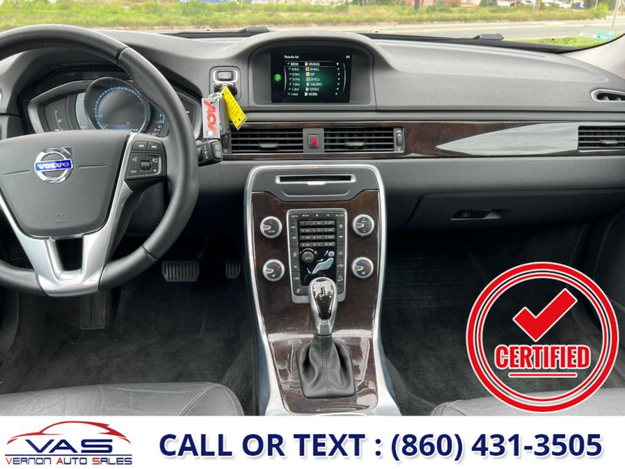 2016 Volvo XC70 AWD 4dr Wgn T5 Premier, available for sale in Manchester, Connecticut | Vernon Auto Sale & Service. Manchester, Connecticut 2016 Volvo XC70 AWD 4dr Wgn T5 Premier, available for sale in Manchester, Connecticut | Vernon Auto Sale & Service. Manchester, Connecticut