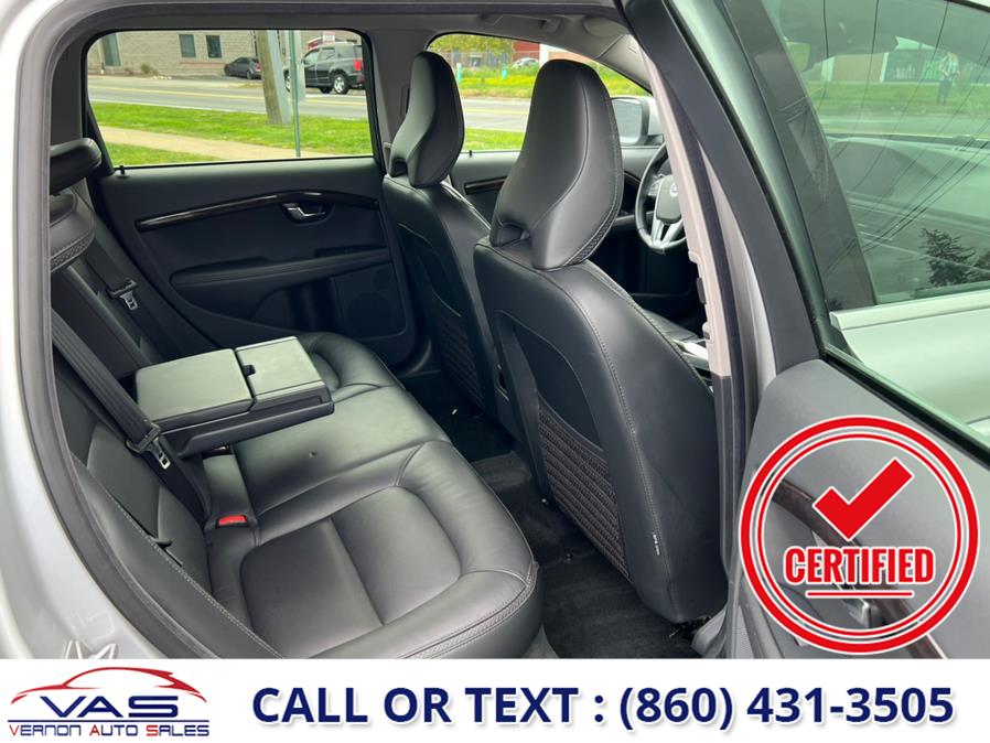 2016 Volvo XC70 AWD 4dr Wgn T5 Premier, available for sale in Manchester, Connecticut | Vernon Auto Sale & Service. Manchester, Connecticut 2016 Volvo XC70 AWD 4dr Wgn T5 Premier, available for sale in Manchester, Connecticut | Vernon Auto Sale & Service. Manchester, Connecticut
