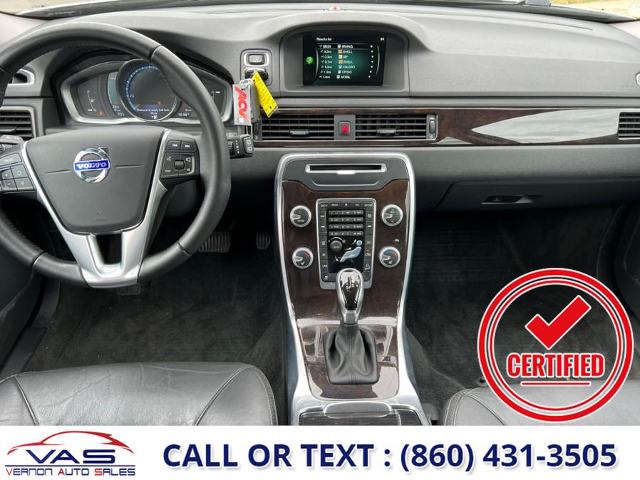 2016 Volvo XC70 AWD 4dr Wgn T5 Premier, available for sale in Manchester, Connecticut | Vernon Auto Sale & Service. Manchester, Connecticut 2016 Volvo XC70 AWD 4dr Wgn T5 Premier, available for sale in Manchester, Connecticut | Vernon Auto Sale & Service. Manchester, Connecticut