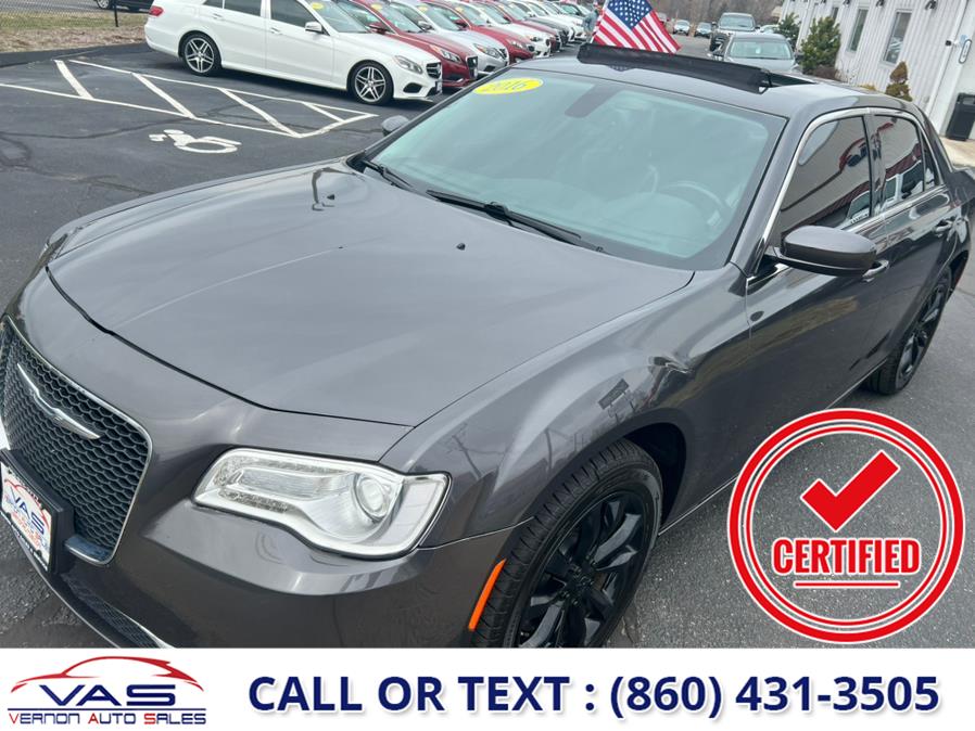 2016 Chrysler 300 4dr Sdn Limited AWD, available for sale in Manchester, Connecticut | Vernon Auto Sale & Service. Manchester, Connecticut 2016 Chrysler 300 4dr Sdn Limited AWD, available for sale in Manchester, Connecticut | Vernon Auto Sale & Service. Manchester, Connecticut