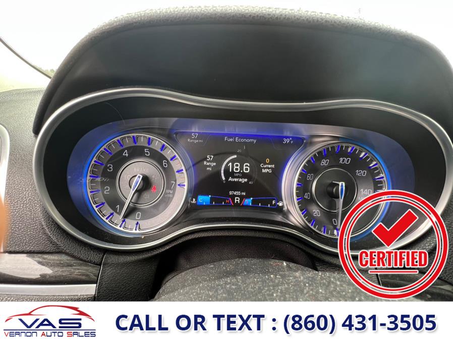 2016 Chrysler 300 4dr Sdn Limited AWD, available for sale in Manchester, Connecticut | Vernon Auto Sale & Service. Manchester, Connecticut 2016 Chrysler 300 4dr Sdn Limited AWD, available for sale in Manchester, Connecticut | Vernon Auto Sale & Service. Manchester, Connecticut