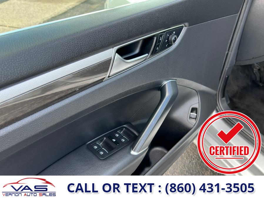 2017 Volkswagen Passat 1.8T SE Auto, available for sale in Manchester, Connecticut | Vernon Auto Sale & Service. Manchester, Connecticut 2017 Volkswagen Passat 1.8T SE Auto, available for sale in Manchester, Connecticut | Vernon Auto Sale & Service. Manchester, Connecticut