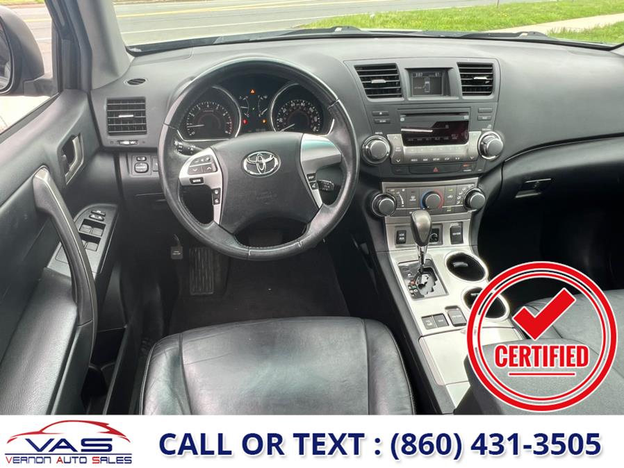 2011 Toyota Highlander 4WD 4dr V6 SE, available for sale in Manchester, Connecticut | Vernon Auto Sale & Service. Manchester, Connecticut 2011 Toyota Highlander 4WD 4dr V6 SE, available for sale in Manchester, Connecticut | Vernon Auto Sale & Service. Manchester, Connecticut