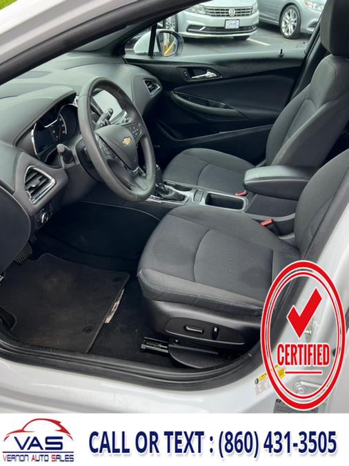 2017 Chevrolet Cruze 4dr HB 1.4L LT w/1SD, available for sale in Manchester, Connecticut | Vernon Auto Sale & Service. Manchester, Connecticut 2017 Chevrolet Cruze 4dr HB 1.4L LT w/1SD, available for sale in Manchester, Connecticut | Vernon Auto Sale & Service. Manchester, Connecticut