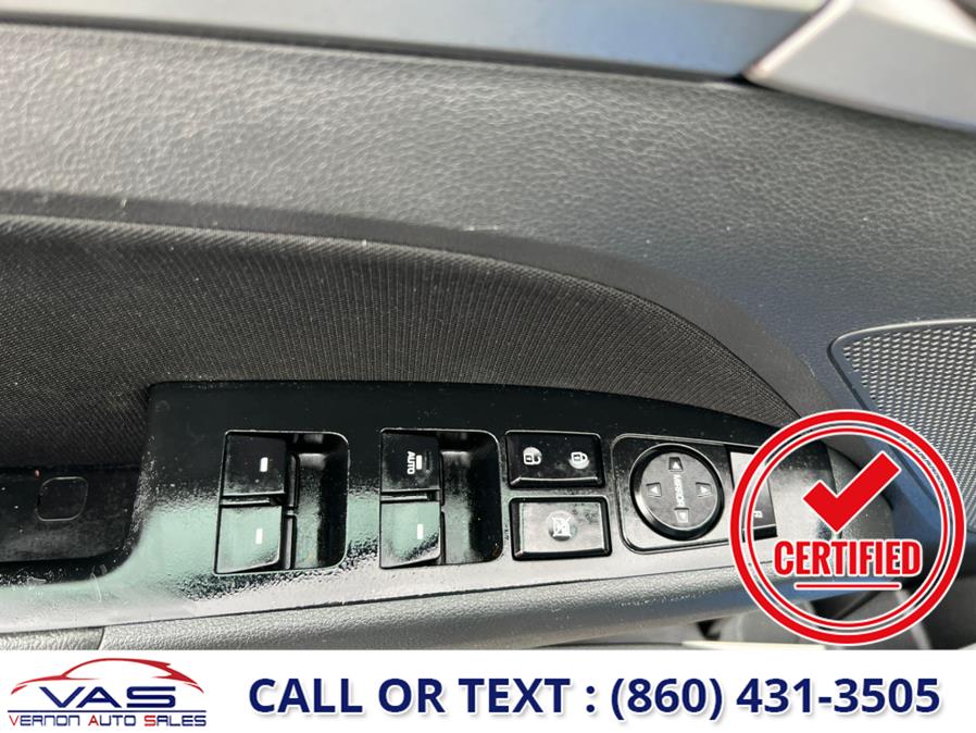 2017 Hyundai Elantra SE 2.0L Auto PZEV (Ulsan) *Ltd Avail*, available for sale in Manchester, Connecticut | Vernon Auto Sale & Service. Manchester, Connecticut 2017 Hyundai Elantra SE 2.0L Auto PZEV (Ulsan) *Ltd Avail*, available for sale in Manchester, Connecticut | Vernon Auto Sale & Service. Manchester, Connecticut