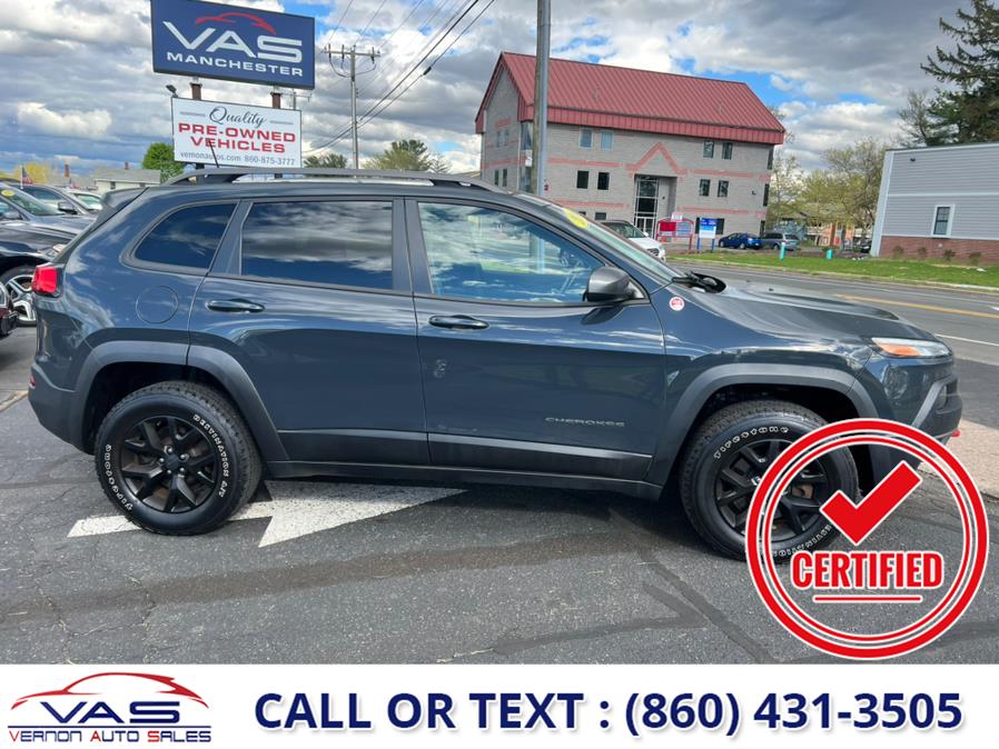 2016 Jeep Cherokee 4WD 4dr Trailhawk, available for sale in Manchester, Connecticut | Vernon Auto Sale & Service. Manchester, Connecticut 2016 Jeep Cherokee 4WD 4dr Trailhawk, available for sale in Manchester, Connecticut | Vernon Auto Sale & Service. Manchester, Connecticut