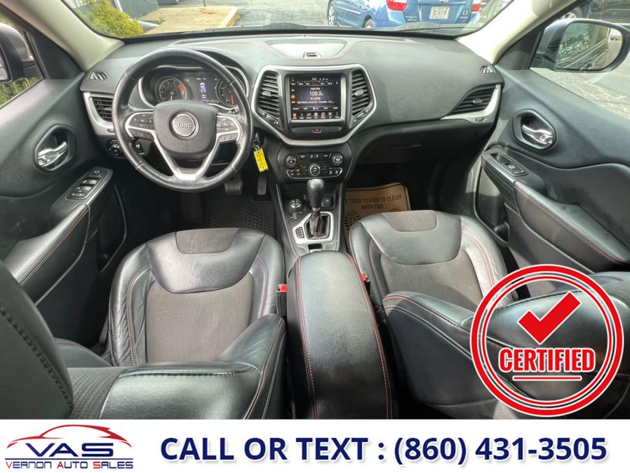 2016 Jeep Cherokee 4WD 4dr Trailhawk, available for sale in Manchester, Connecticut | Vernon Auto Sale & Service. Manchester, Connecticut 2016 Jeep Cherokee 4WD 4dr Trailhawk, available for sale in Manchester, Connecticut | Vernon Auto Sale & Service. Manchester, Connecticut