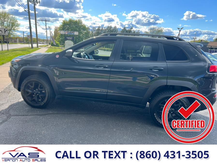 2016 Jeep Cherokee 4WD 4dr Trailhawk, available for sale in Manchester, Connecticut | Vernon Auto Sale & Service. Manchester, Connecticut 2016 Jeep Cherokee 4WD 4dr Trailhawk, available for sale in Manchester, Connecticut | Vernon Auto Sale & Service. Manchester, Connecticut