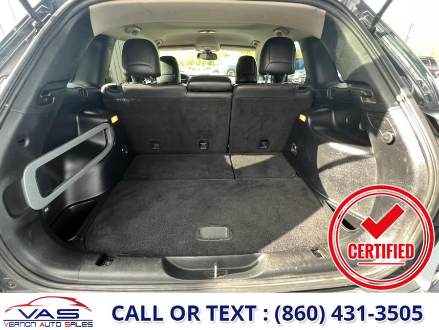 2016 Jeep Cherokee 4WD 4dr Trailhawk, available for sale in Manchester, Connecticut | Vernon Auto Sale & Service. Manchester, Connecticut 2016 Jeep Cherokee 4WD 4dr Trailhawk, available for sale in Manchester, Connecticut | Vernon Auto Sale & Service. Manchester, Connecticut