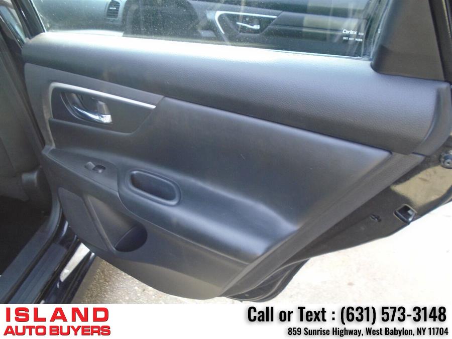 2015 Nissan Altima 2.5 S 4dr Sedan, available for sale in West Babylon, New York | Island Auto Buyers. West Babylon, New York 2015 Nissan Altima 2.5 S 4dr Sedan, available for sale in West Babylon, New York | Island Auto Buyers. West Babylon, New York