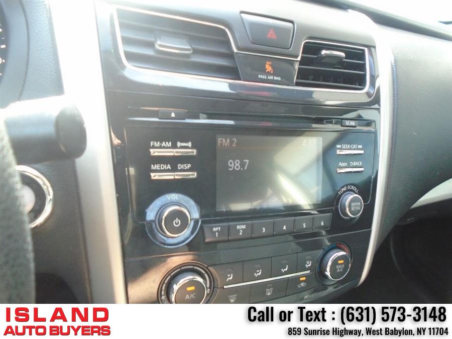 2015 Nissan Altima 2.5 S 4dr Sedan, available for sale in West Babylon, New York | Island Auto Buyers. West Babylon, New York 2015 Nissan Altima 2.5 S 4dr Sedan, available for sale in West Babylon, New York | Island Auto Buyers. West Babylon, New York