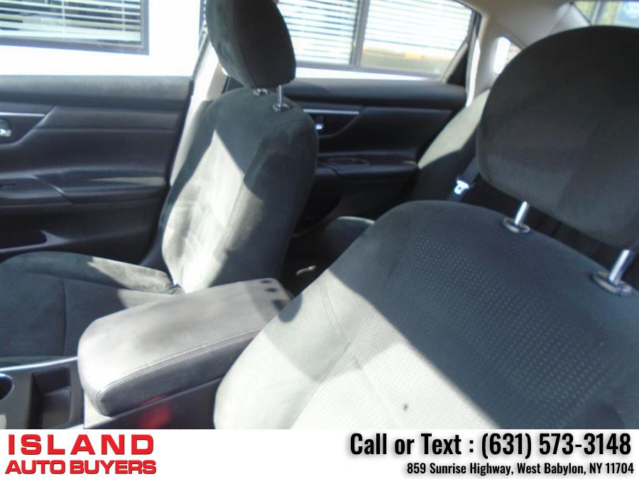 2015 Nissan Altima 2.5 S 4dr Sedan, available for sale in West Babylon, New York | Island Auto Buyers. West Babylon, New York 2015 Nissan Altima 2.5 S 4dr Sedan, available for sale in West Babylon, New York | Island Auto Buyers. West Babylon, New York