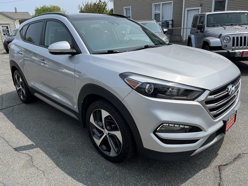 2017 Hyundai Tucson Limited Ultimate AWD, available for sale in West Springfield, Massachusetts | Union Street Auto Sales. West Springfield, Massachusetts 2017 Hyundai Tucson Limited Ultimate AWD, available for sale in West Springfield, Massachusetts | Union Street Auto Sales. West Springfield, Massachusetts