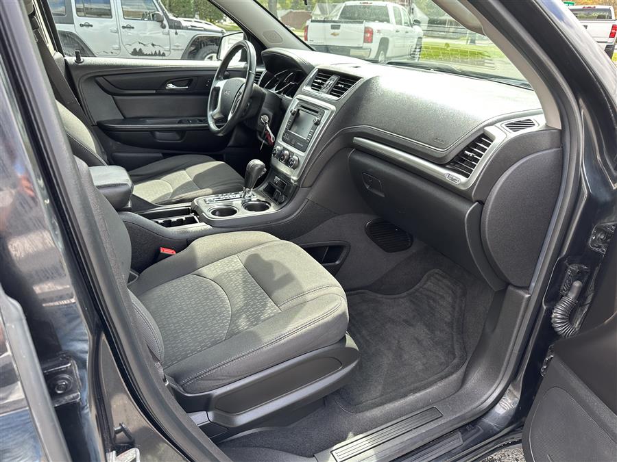 2015 GMC Acadia AWD 4dr SLE w/SLE-1, available for sale in Southwick, Massachusetts | Country Auto Sales. Southwick, Massachusetts 2015 GMC Acadia AWD 4dr SLE w/SLE-1, available for sale in Southwick, Massachusetts | Country Auto Sales. Southwick, Massachusetts